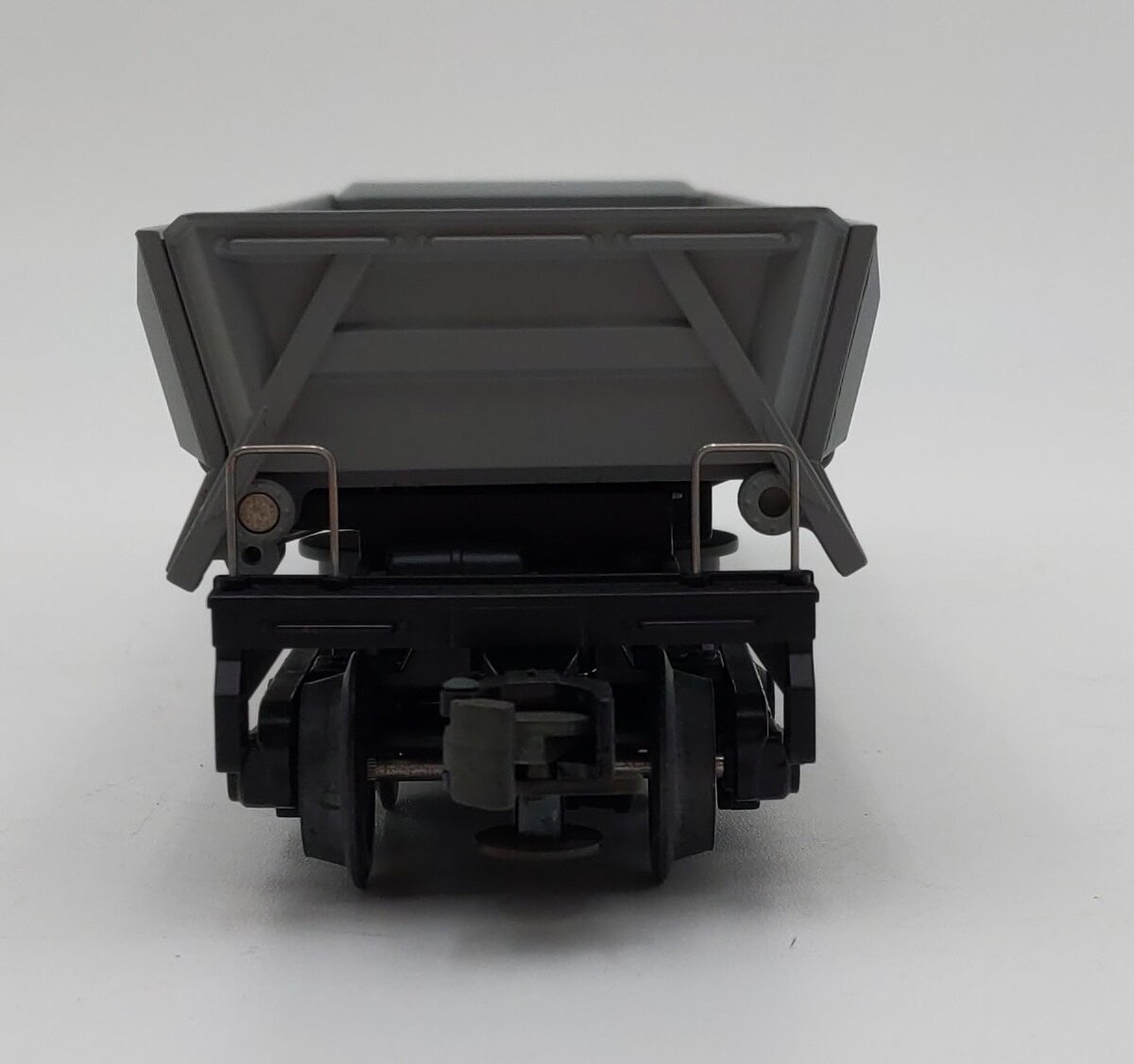 MTH 30-7925 O Gauge CSX Operating Dump Car #705665 EX/Box