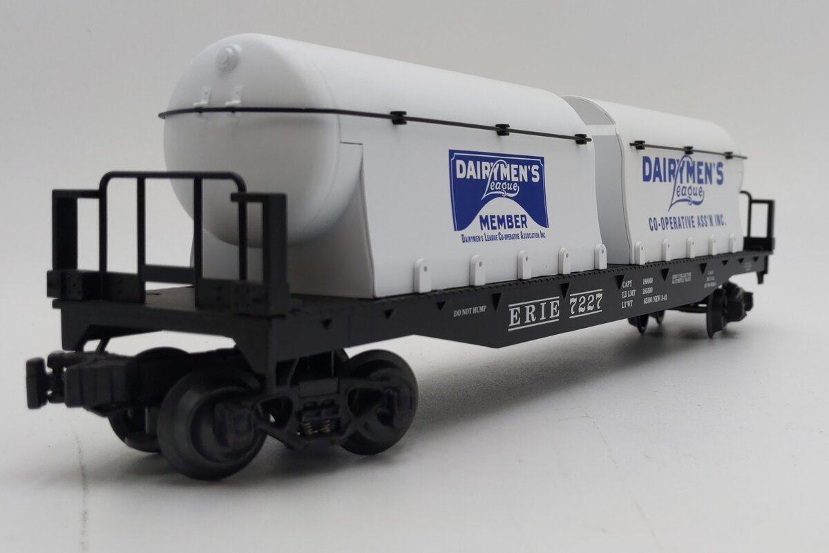 K-Line K691-1512 O Gauge Erie Flatcar with Dairymen's League Milk Tanks #7227 EX/Box