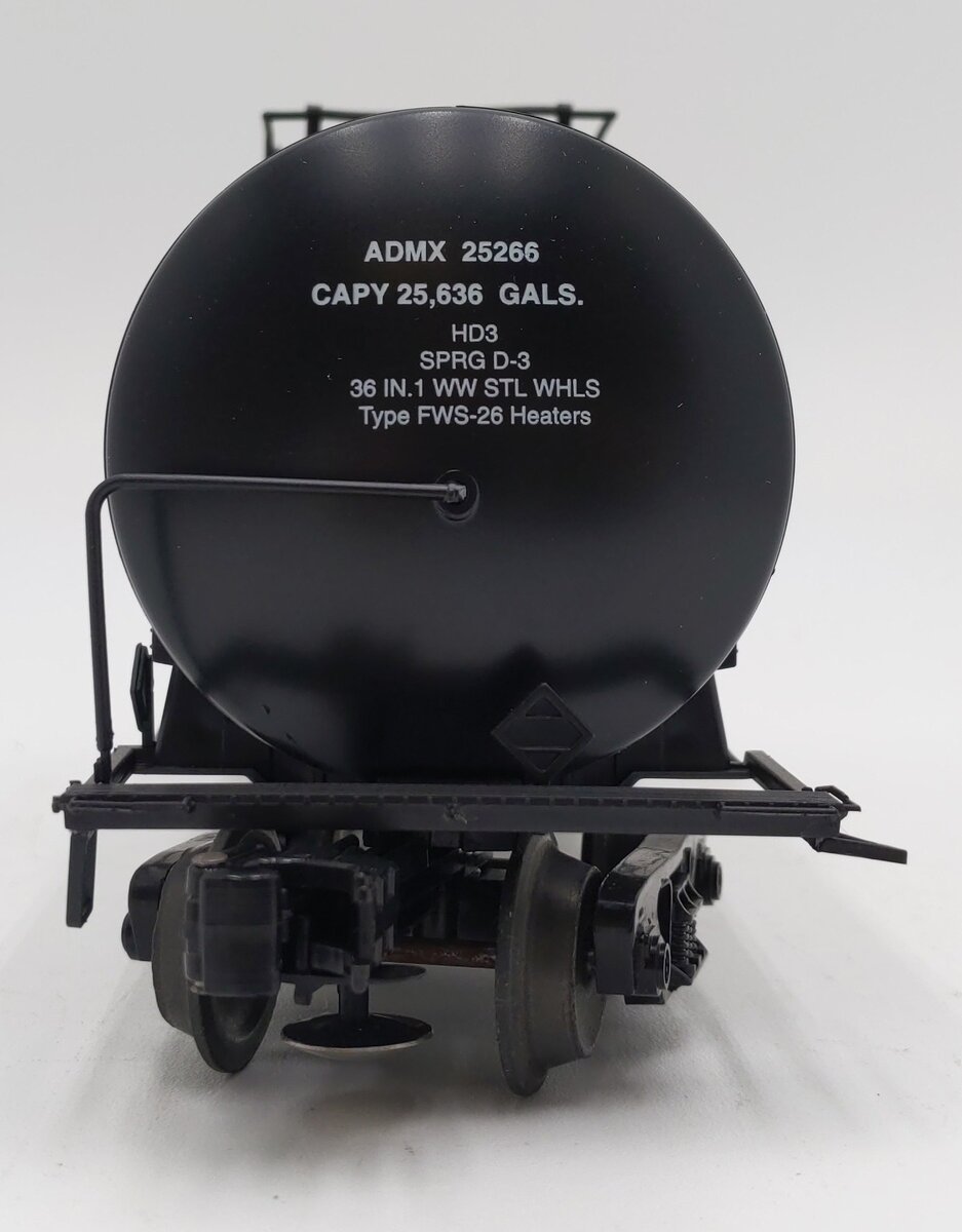 Weaver 25266 O Gauge ADM  40' Tank Car (3-Rail) EX/Box