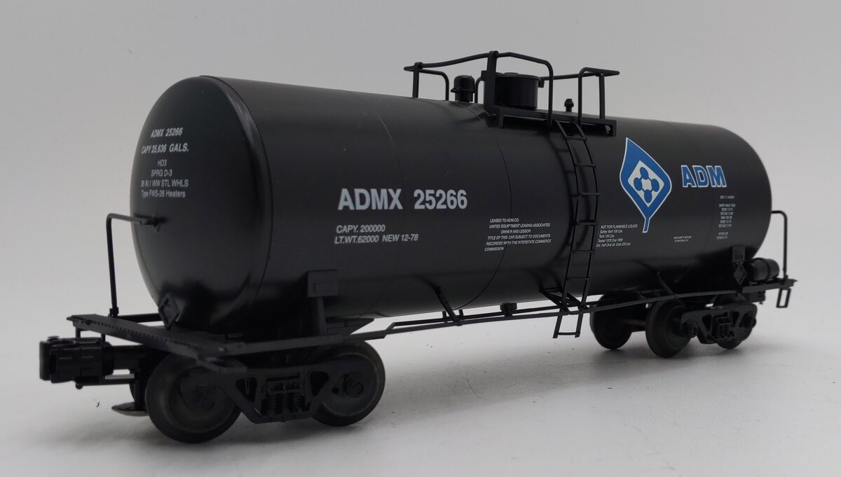 Weaver 25266 O Gauge ADM  40' Tank Car (3-Rail) EX/Box