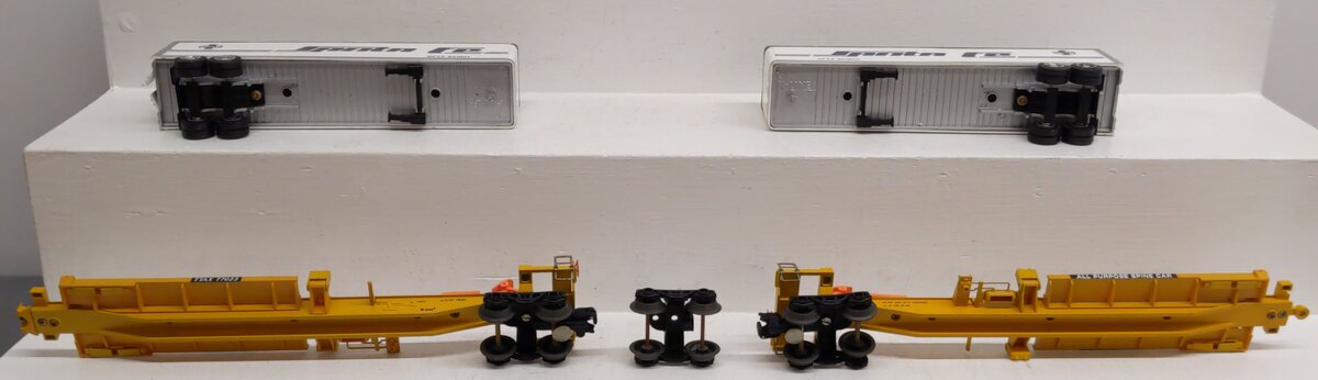K-Line K77023 O Gauge Santa Fe Classic TTAX Flatcar w/ Trailers VG/Box