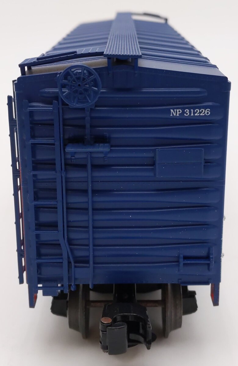 Weaver U2115 O Gauge Northern Pacific "Share in Freedom" Boxcar (3-Rail) #31226 EX/Box