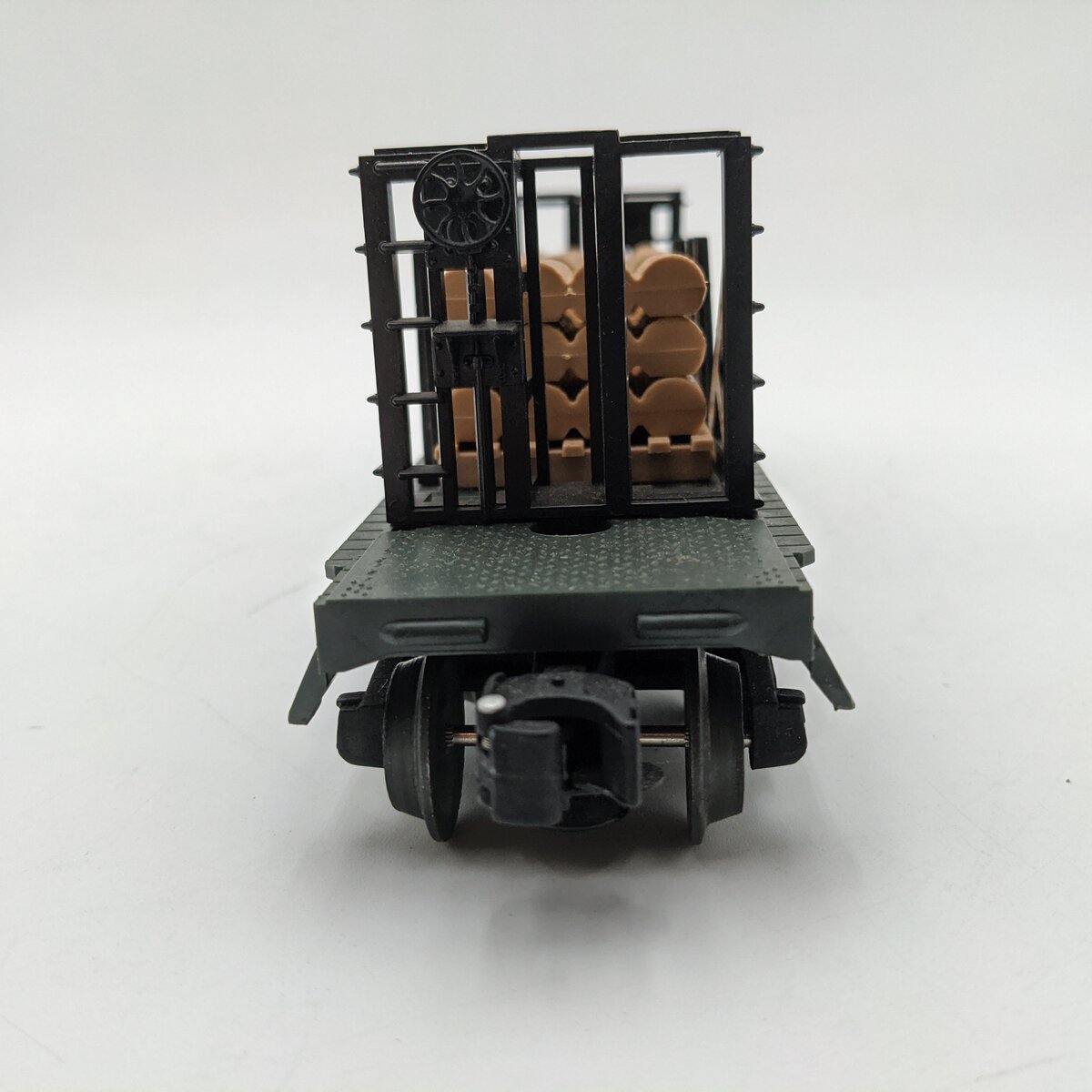 Lionel 6-16347 O Gauge Ontario Northland Bulkhead Flat w/Wood Load EX