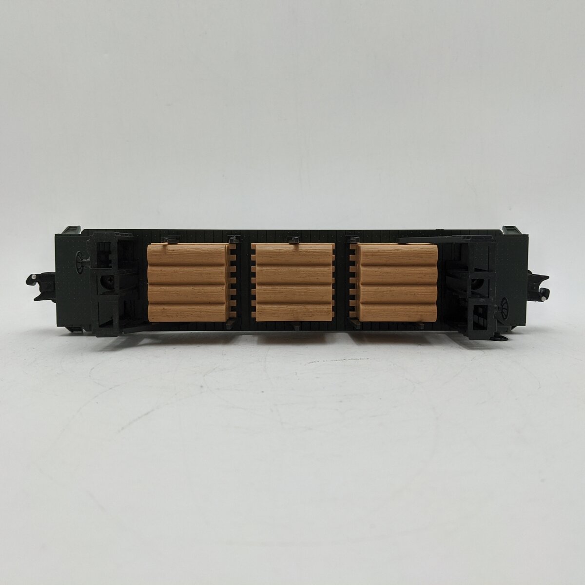 Lionel 6-16347 O Gauge Ontario Northland Bulkhead Flat w/Wood Load EX