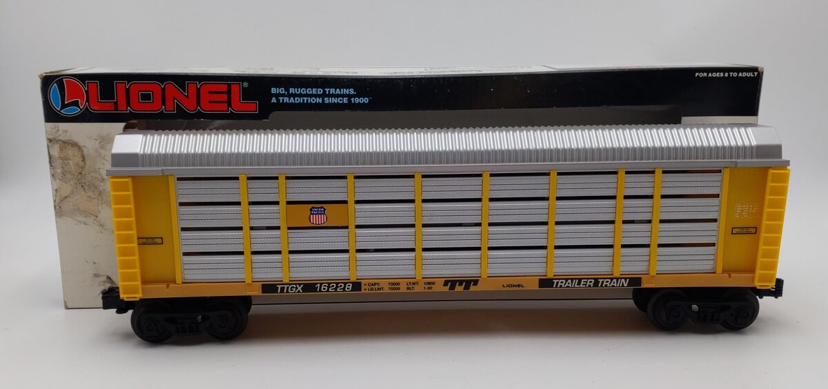 Lionel 6-16228 O Gauge Union Pacific Auto Carrier Car with Screens EX/Box