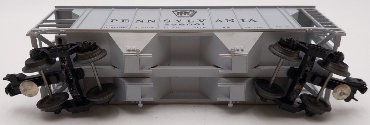 Weaver 3026 O Pennsylvania Railroad PS-2 34' Covered Hopper #256061 (3 Rail) EX/Box