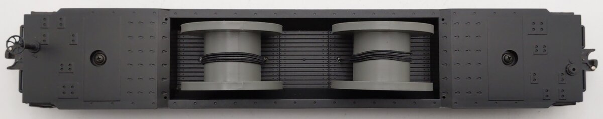 Lionel 6-16946 O Gauge Chesapeake & Ohio F9 Well Car #3840 EX/Box