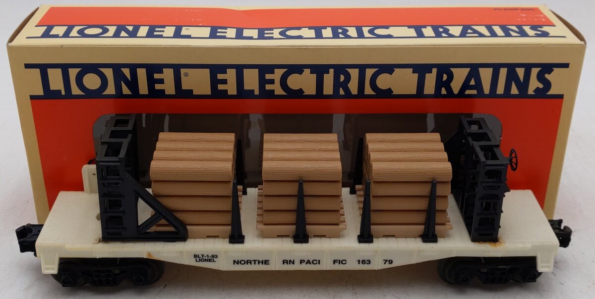 Lionel 6-16379 O Gauge Northern Pacific Flatcar w/ Wood Load EX/Box