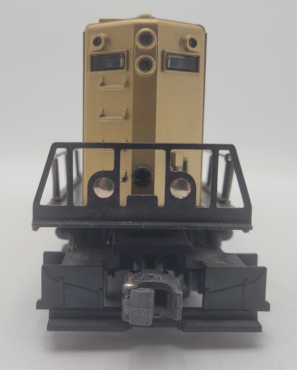 Lionel 6-8359 O Gauge Chessie System GM Gold GP7 Diesel Engine VG/Box