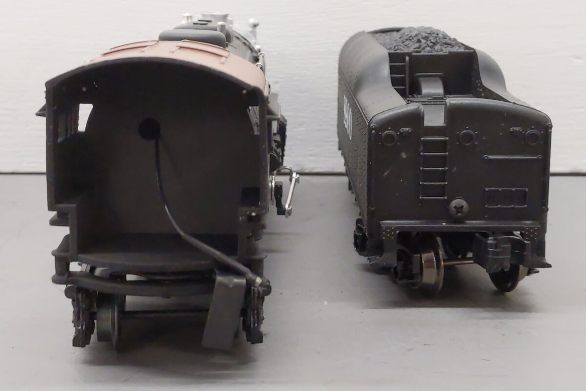 Lionel 6-8900 O Gauge ATSF 4-6-4 Steam Locomotive & Tender #8900 VG/Box