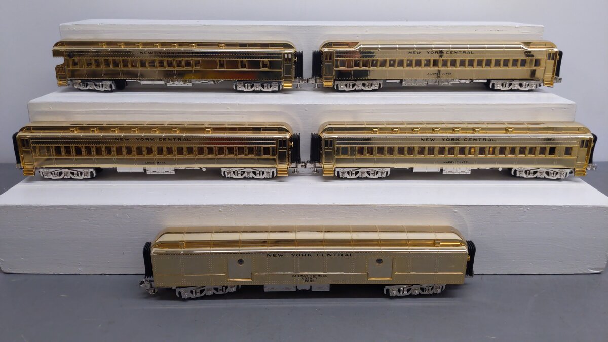 MTH 20-4029 O Gauge NYC Gold Plated 70' Madison Passenger Car Set EX/Box