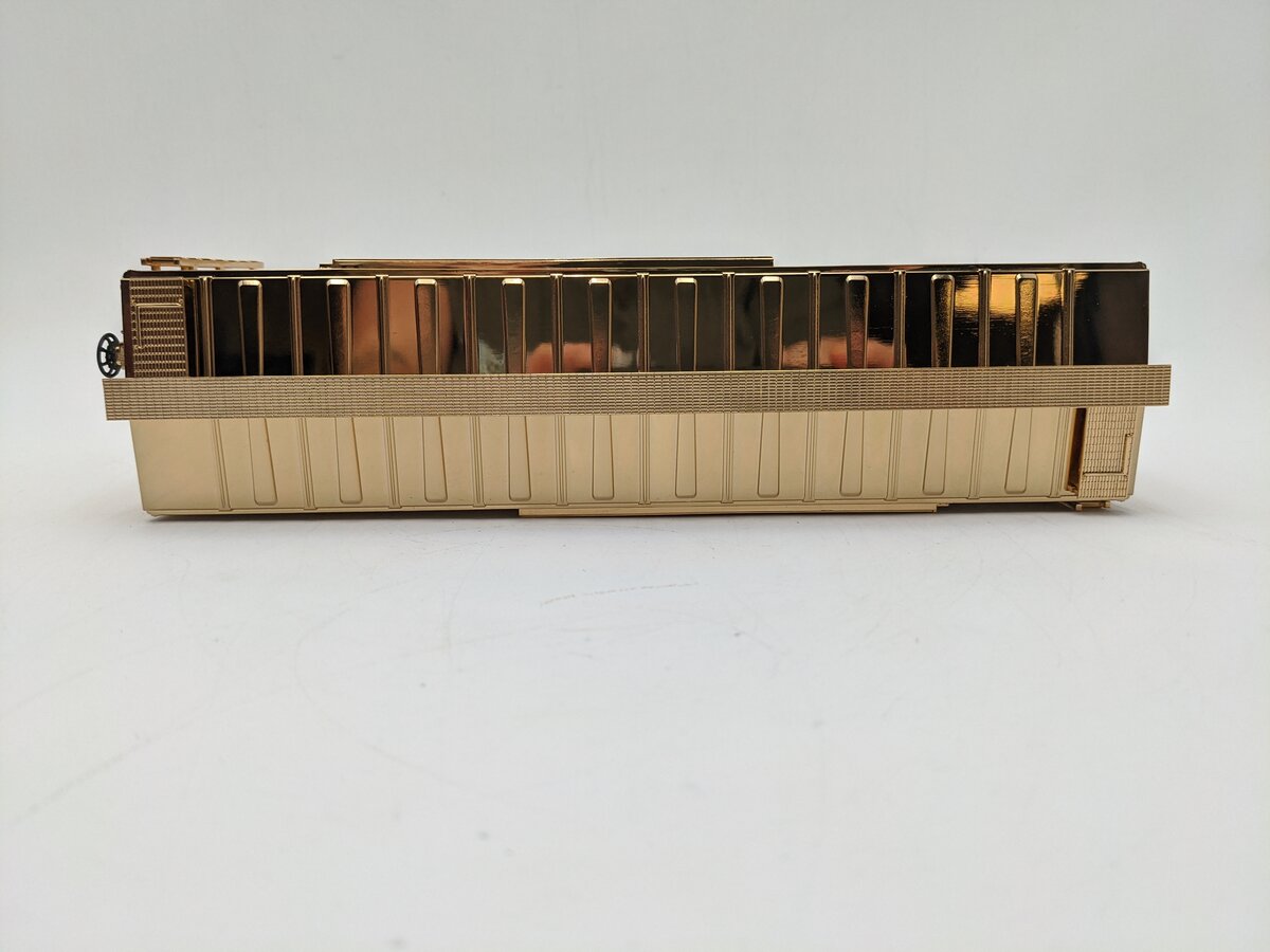 MTH 20-93190 O Gauge TCA 50th Anniversary 18k Gold Box Car EX/Box
