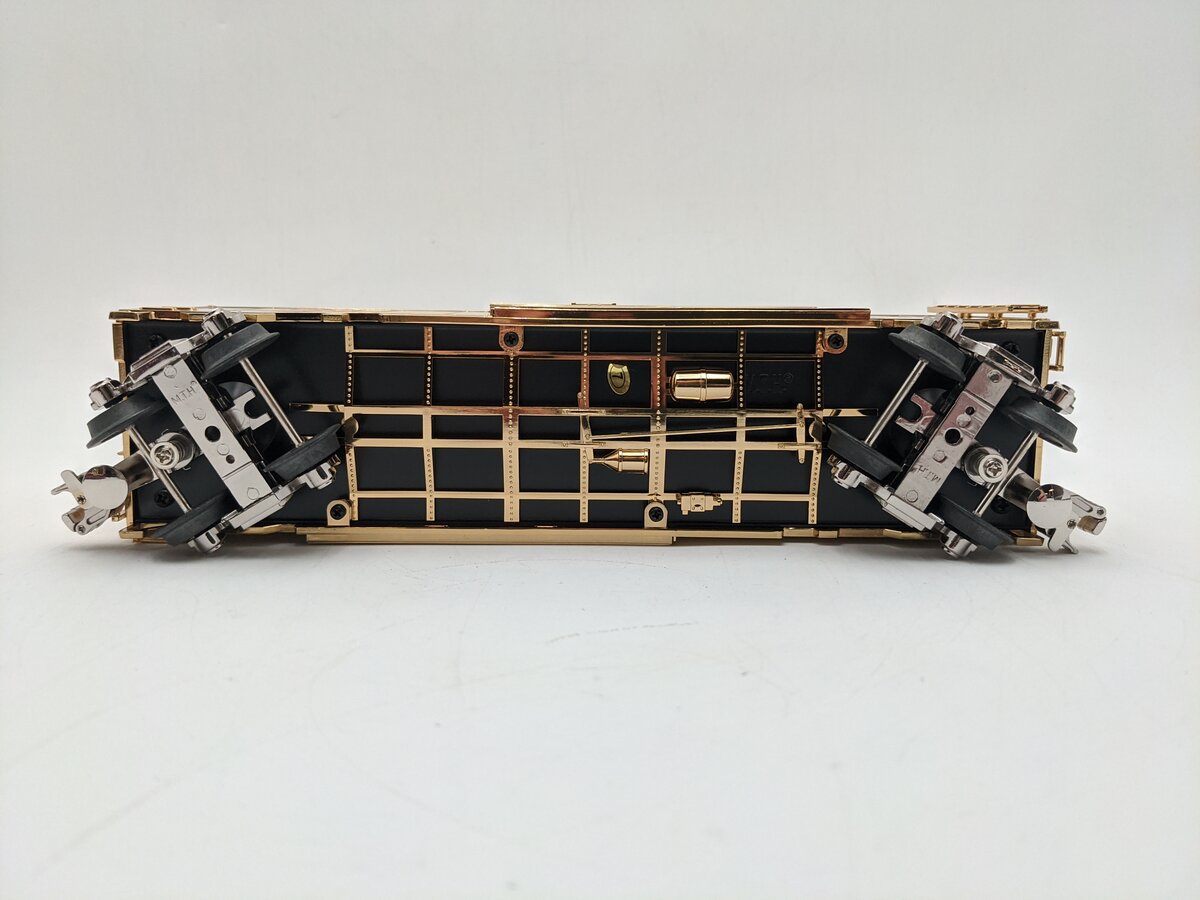 MTH 20-93190 O Gauge TCA 50th Anniversary 18k Gold Box Car EX/Box