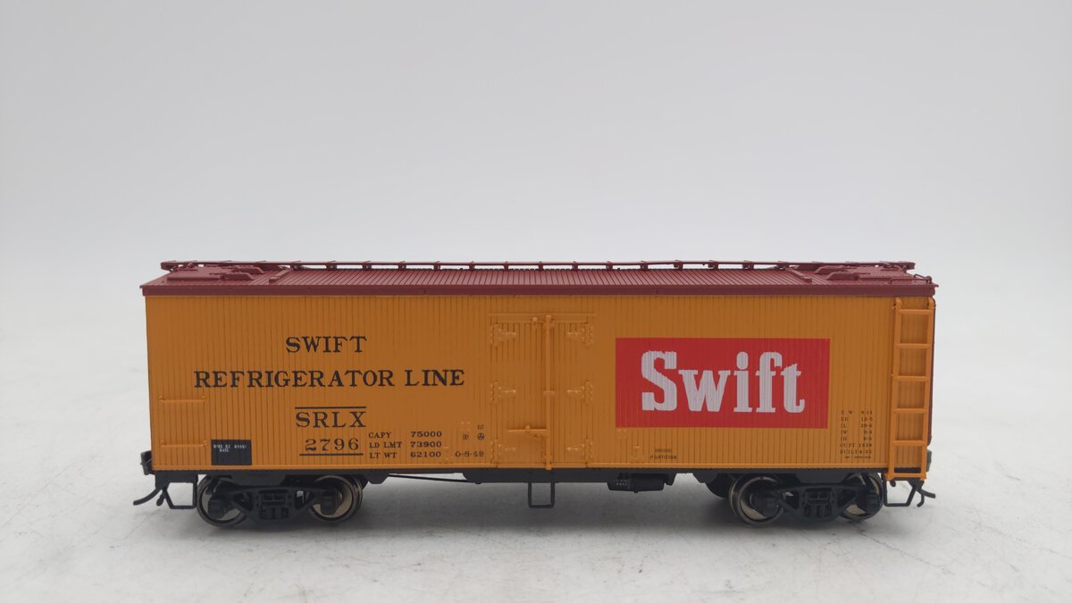 Rapido Trains 121042 HO Swift SRLX 37' Wood Meat Reefer #2796 EX/Box