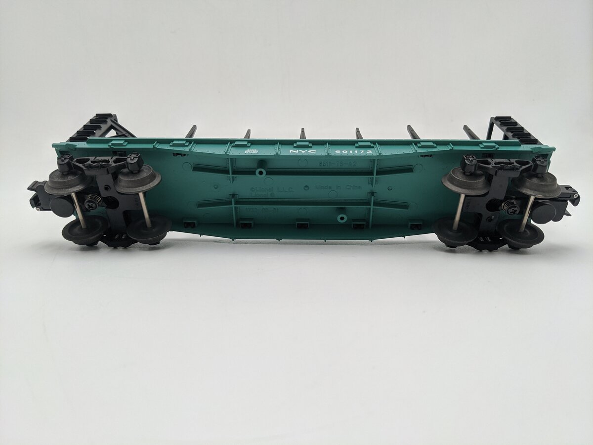 Lionel 6-26030 O Gauge New York Central Flatcar with Bulkheads EX