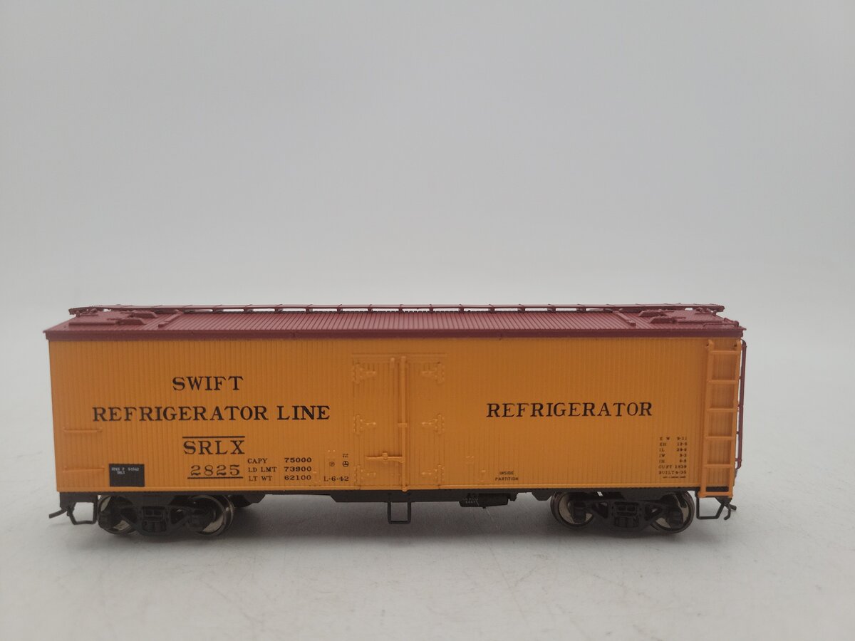 Rapido Trains 121044 HO Swift SRLX 37' Wood Meat Reefer #2825 EX/Box