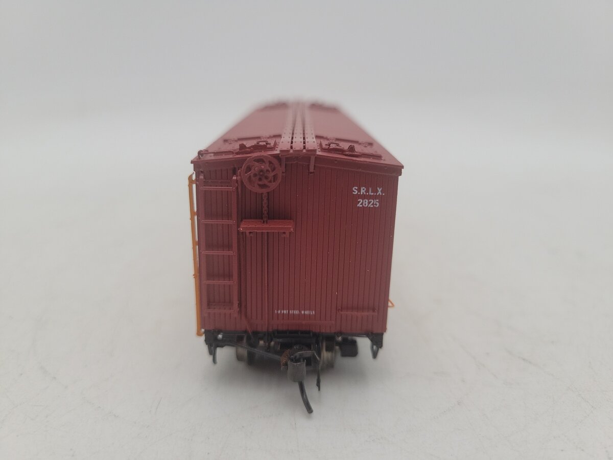 Rapido Trains 121044 HO Swift SRLX 37' Wood Meat Reefer #2825 EX/Box