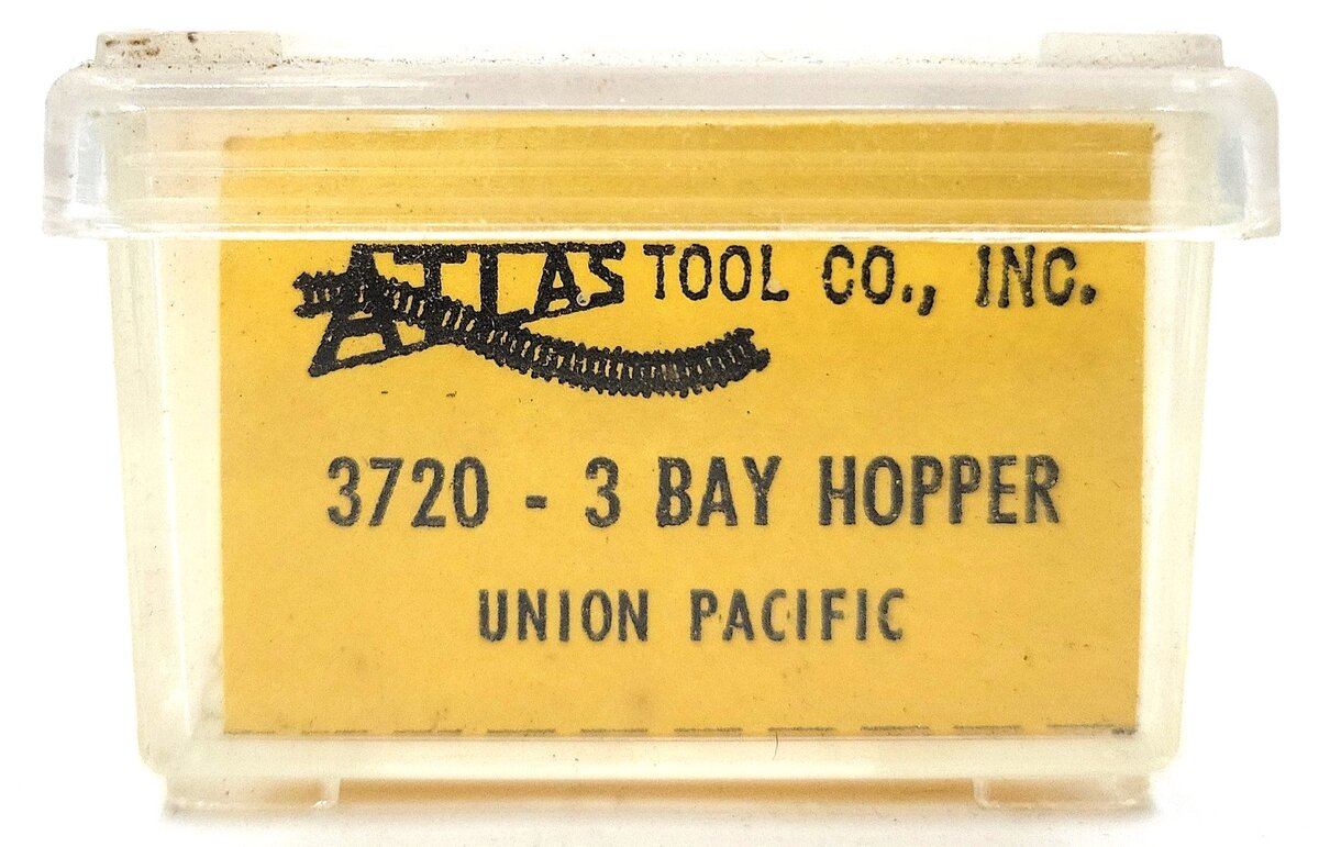 Atlas 3720 N Scale Union Pacific 3-Bay Covered Hopper #19711 EX/Box