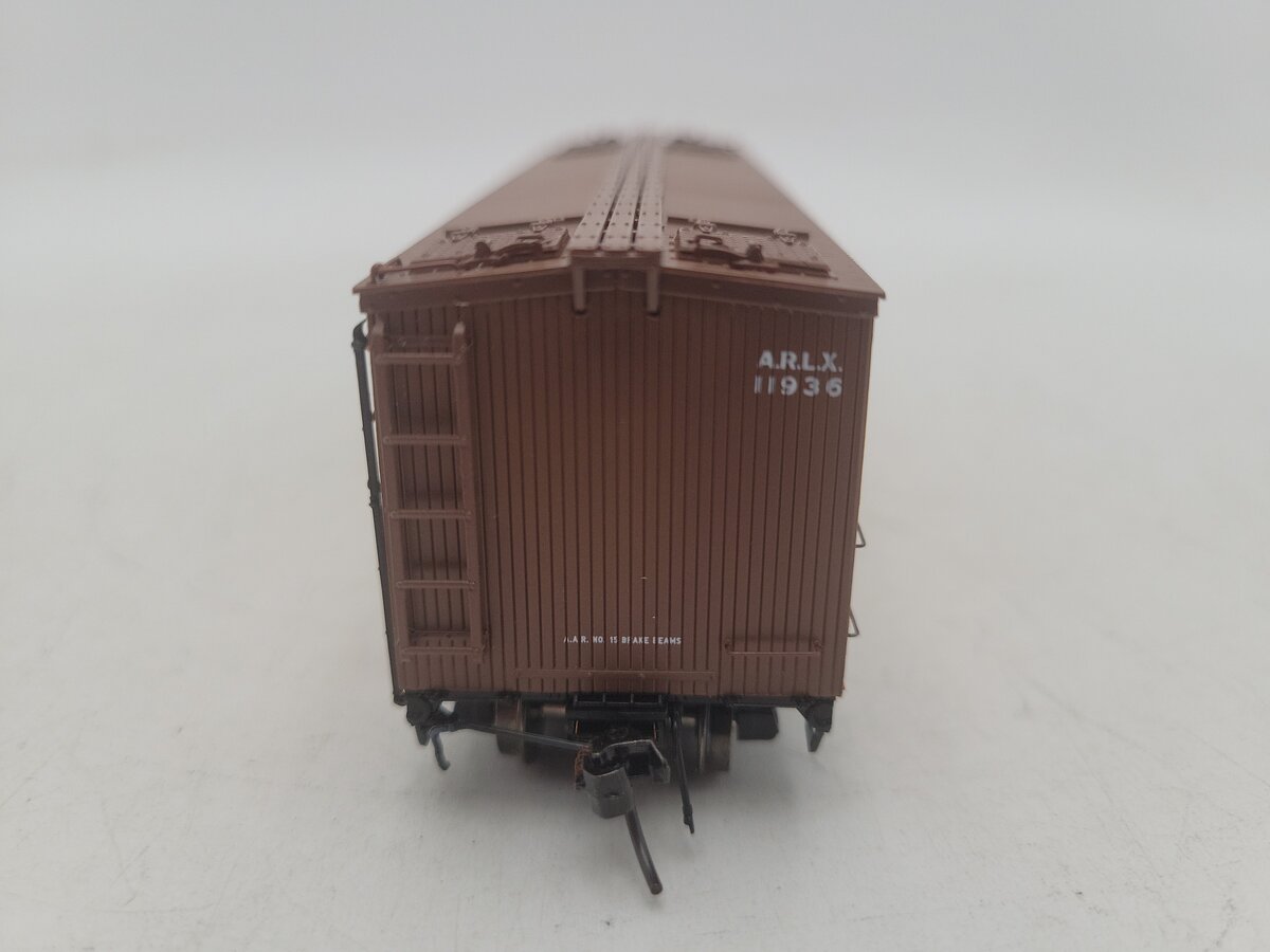 Rapido Trains 121027-3 HO Armour ARLX General American 37' Wood Meat Reefer EX/Box