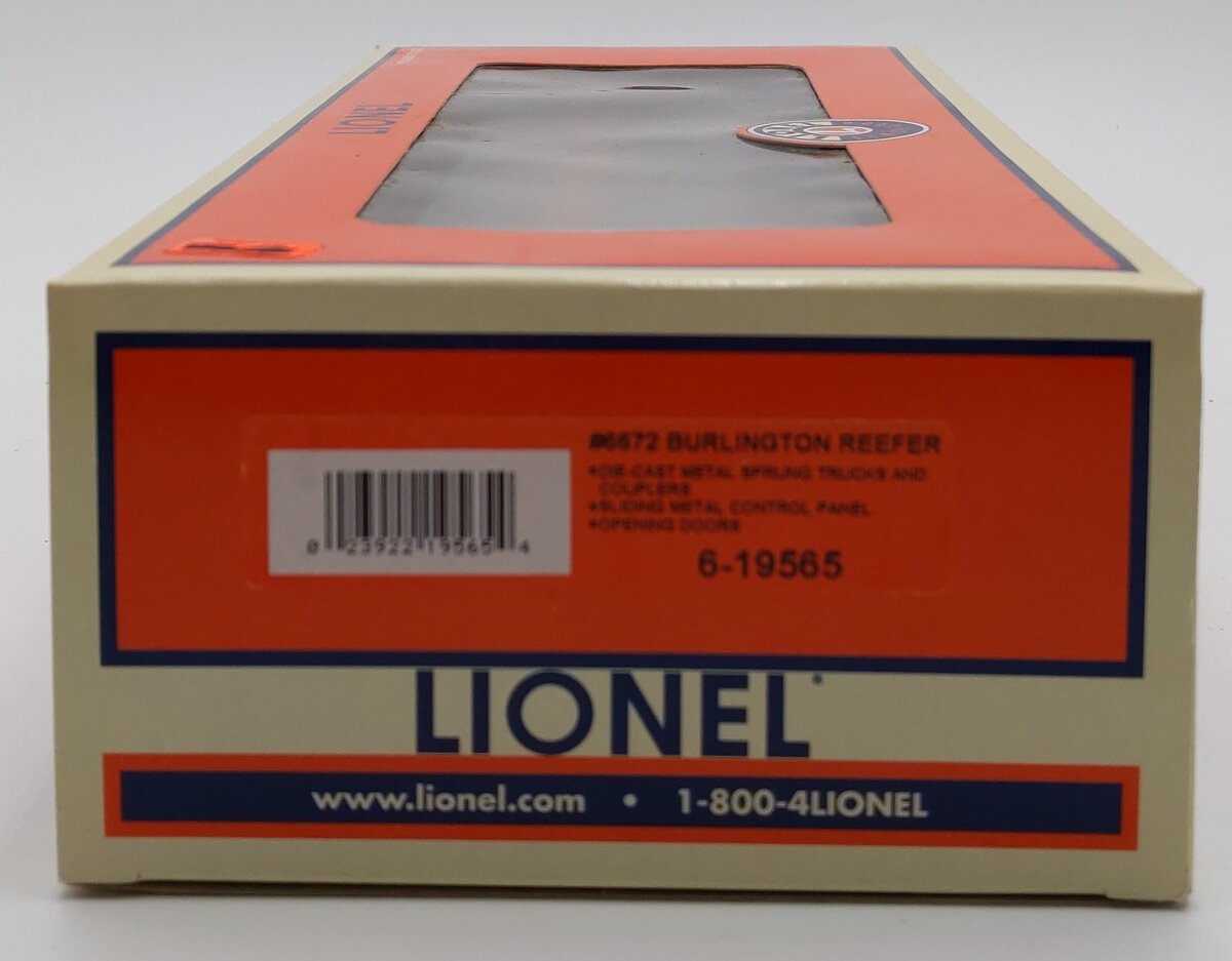 Lionel 6-19565 O Gauge Burlington Refrigerator Car #6672 LN/Box