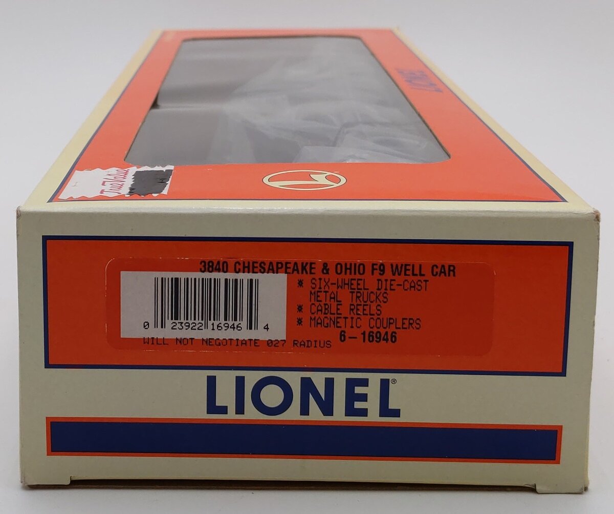 Lionel 6-16946 O Gauge Chesapeake & Ohio F9 Well Car #3840 LN/Box