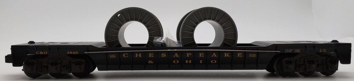 Lionel 6-16946 O Gauge Chesapeake & Ohio F9 Well Car #3840 LN/Box