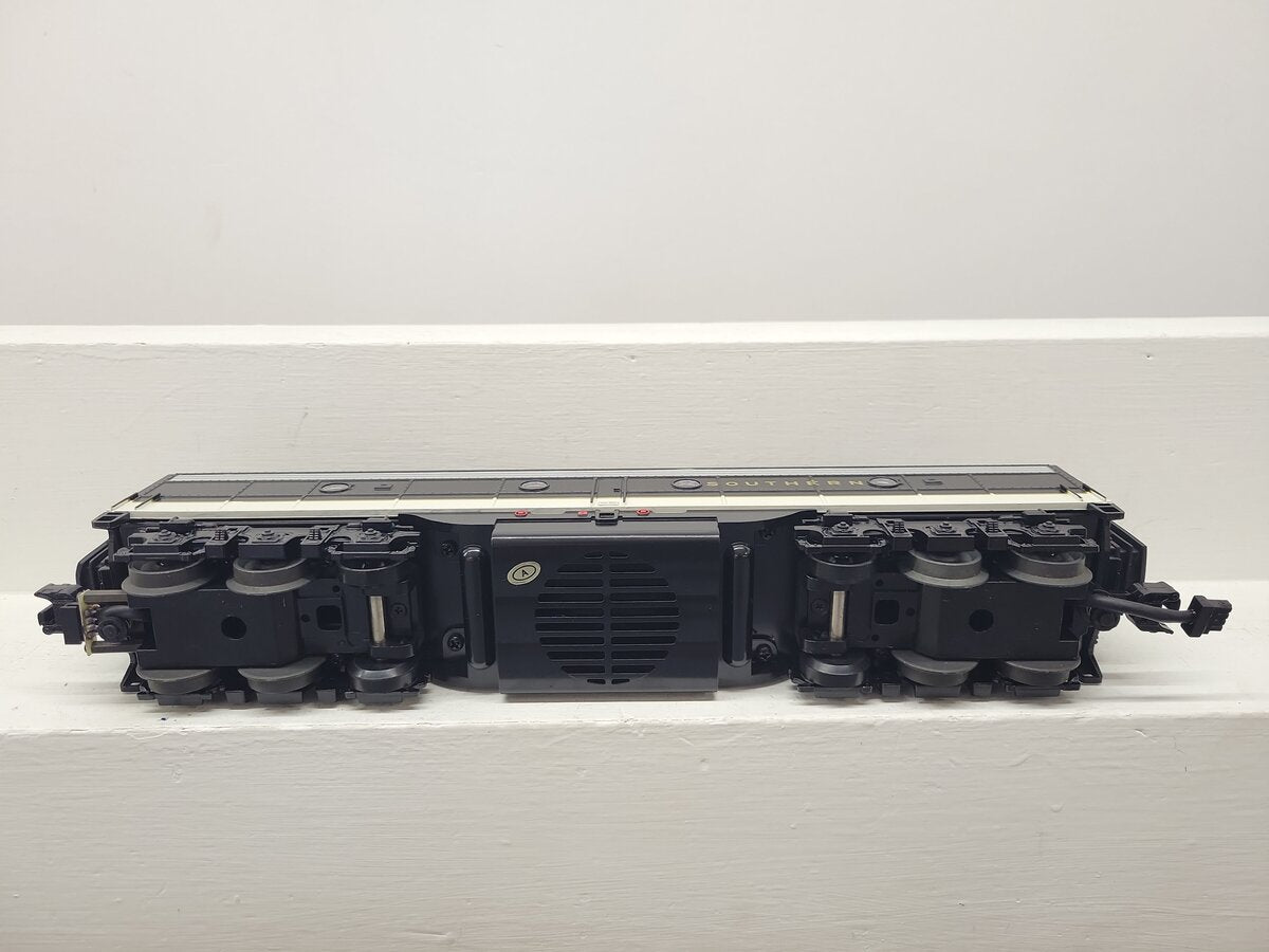 MTH 30-2839-3 O Gauge Southern E-8 B-Unit Non-Powered Diesel Engine EX/Box
