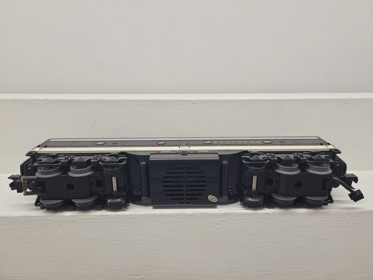 MTH 30-2839-3 O Gauge Southern E-8 B-Unit Non-Powered Diesel Engine EX/Box