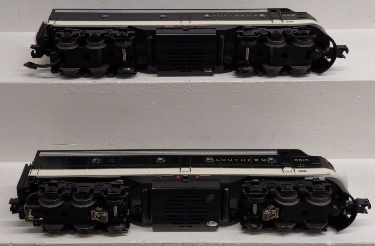 MTH 30-2839-1 Southern E-8 AA Diesel Engine Set w/Proto-Sound 2.0 #6910/6912 EX/Box