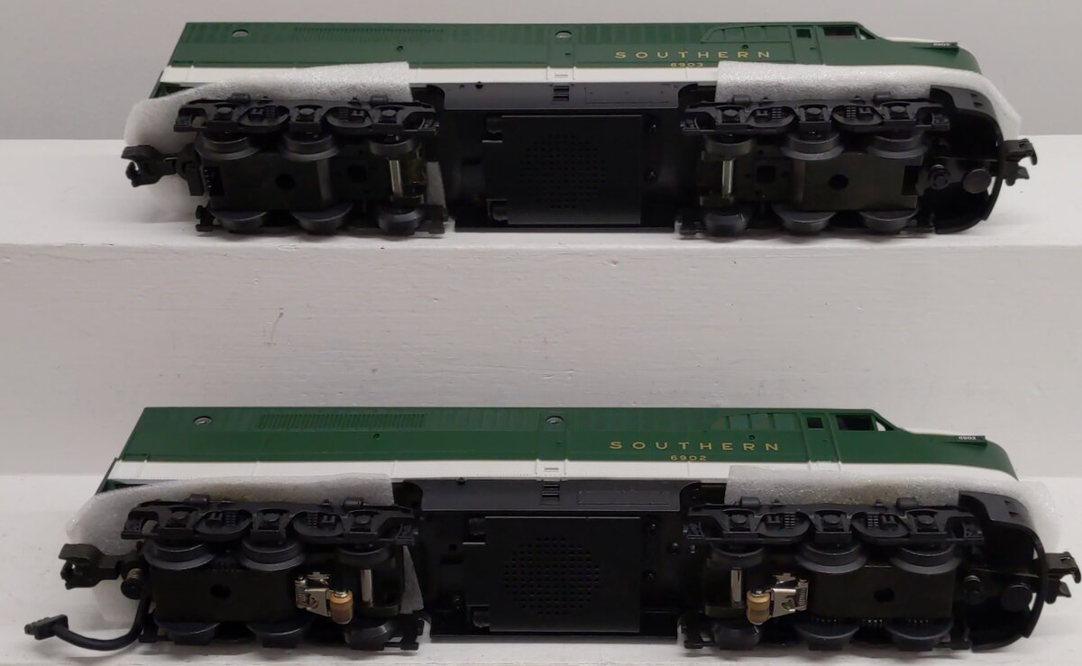 MTH 30-2151-0 Southern Alco PA AA Diesel Engine Set w/Horn #6902/6903 - 3-Rail EX/Box
