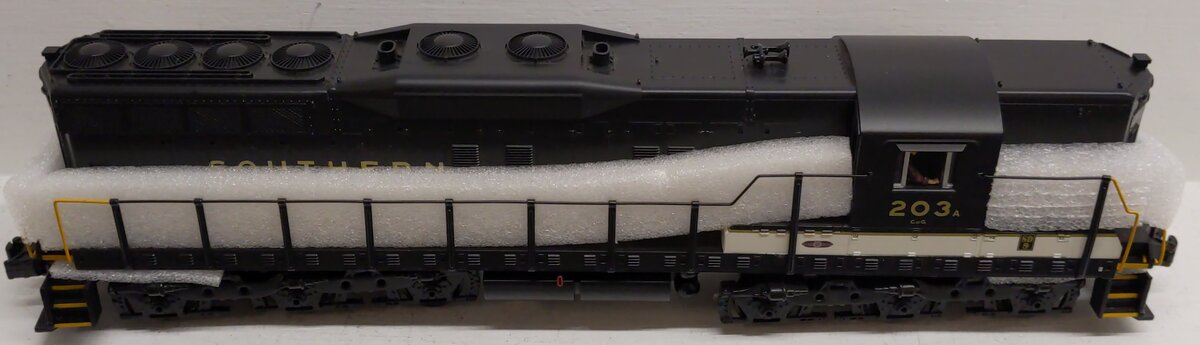 MTH 30-2874-1 Southern SD-9 Diesel Engine #203 w/Proto-Sound 2.0 EX/Box