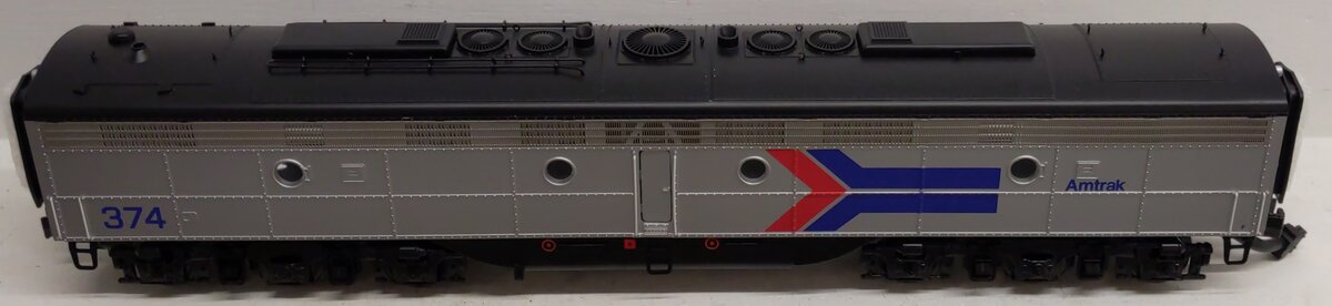 MTH 20-20049-3 O Gauge Amtrak E-8 B-Unit Non-Powered Diesel Engine #374 EX/Box