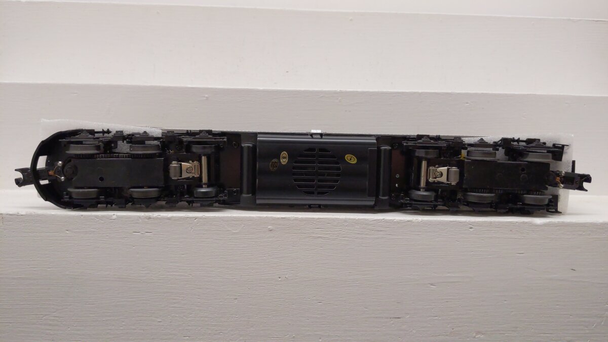 MTH 20-20850-1 Amtrak E-8 A Unit Diesel Engine w/ ProtoSound 3.0 #414 LN/Box