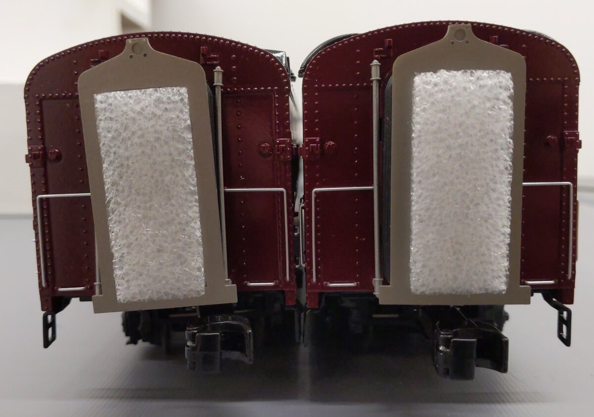 MTH 20-64170 O Gauge Norfolk Southern 2 car 70" Streamlined Coach Passenger Set LN/Box