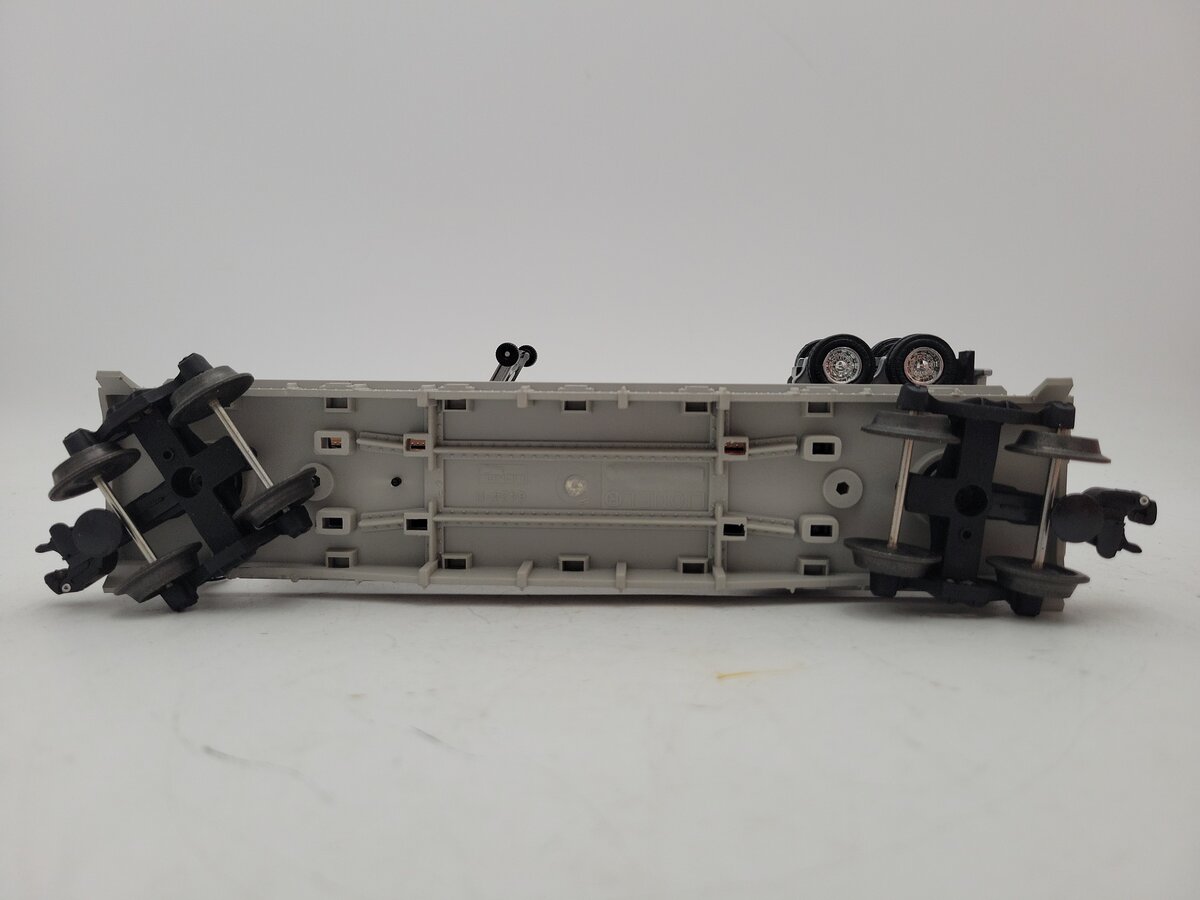 Lionel 6-16924 O Gauge Lionel Flatcar #6424 with Lionel Corporation Trailer VG/Box
