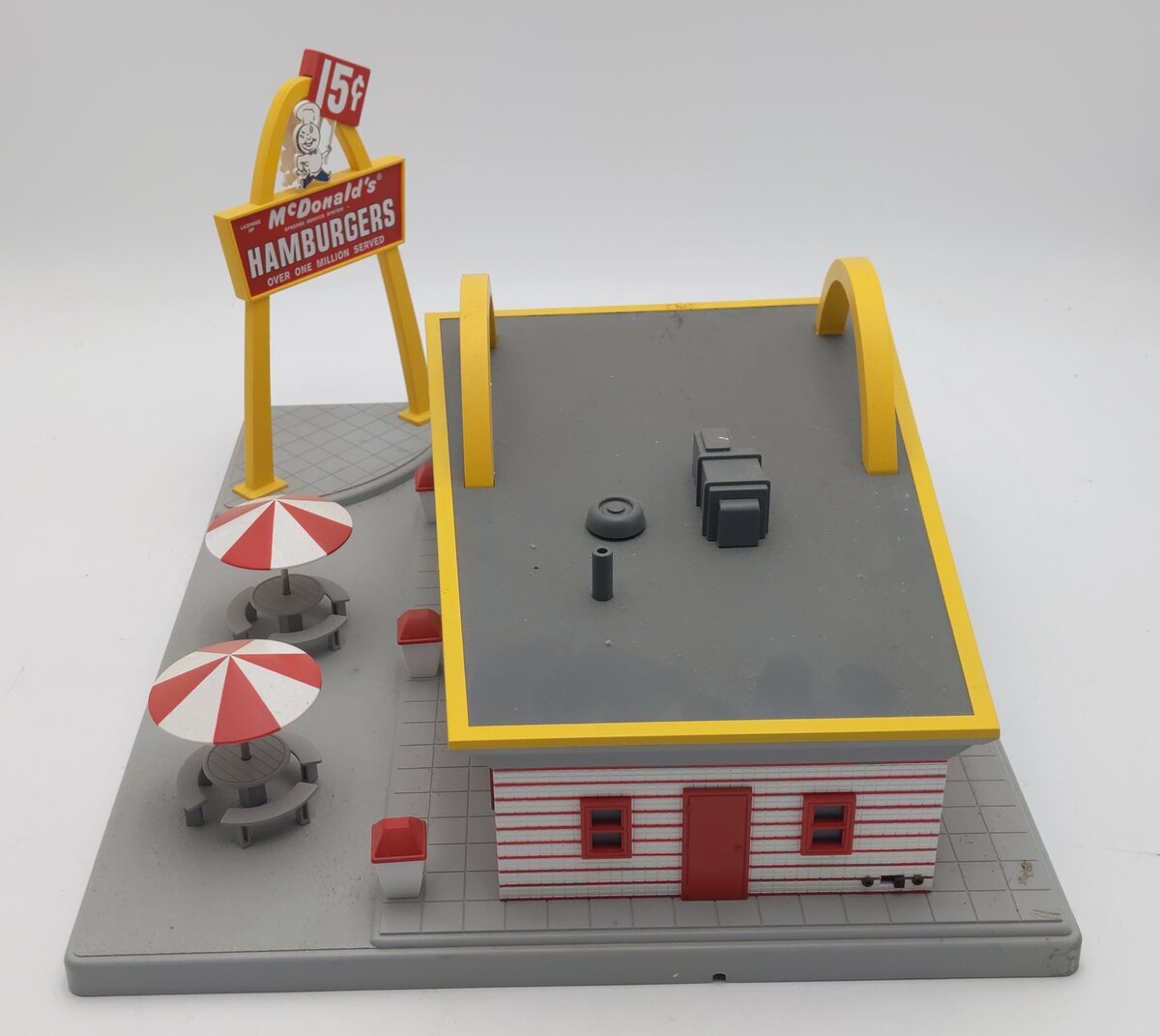 MTH 30-9034 O McDonald's Original Restaurant Building EX/Box