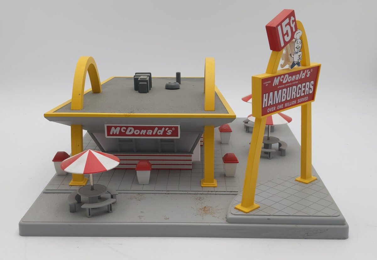 MTH 30-9034 O McDonald's Original Restaurant Building EX/Box