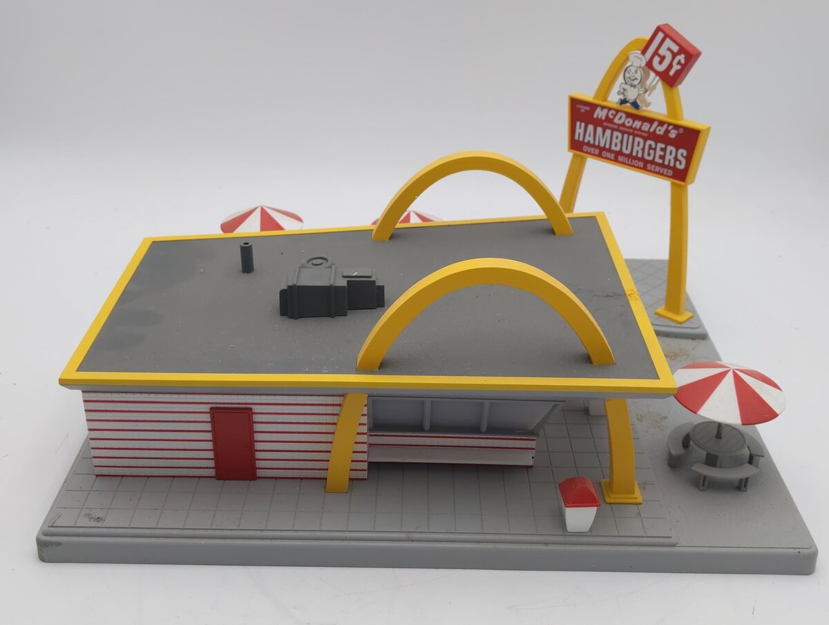 MTH 30-9034 O McDonald's Original Restaurant Building EX/Box