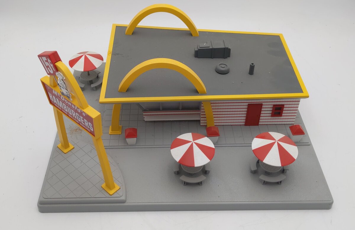 MTH 30-9034 O McDonald's Original Restaurant Building EX/Box