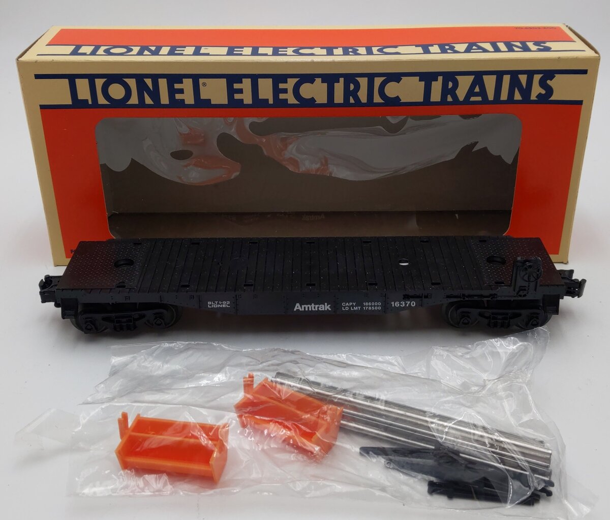 Lionel 6-16370 O Gauge Amtrak Flatcar with Rail Load #16370 LN/Box