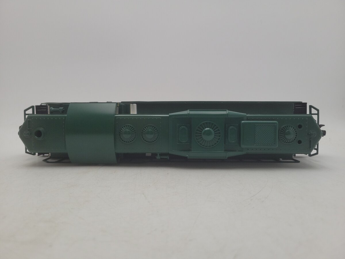 Williams GP426 O Gauge Southern GP-9 Powered Diesel Locomotive #2159 with Horn LN/Box