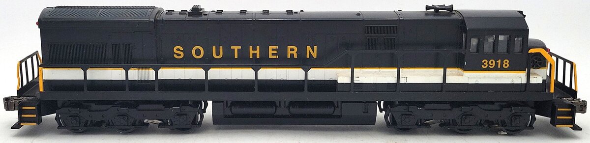 Williams U1017 Southern U33C Powered Diesel Locomotive #3918 EX/Box