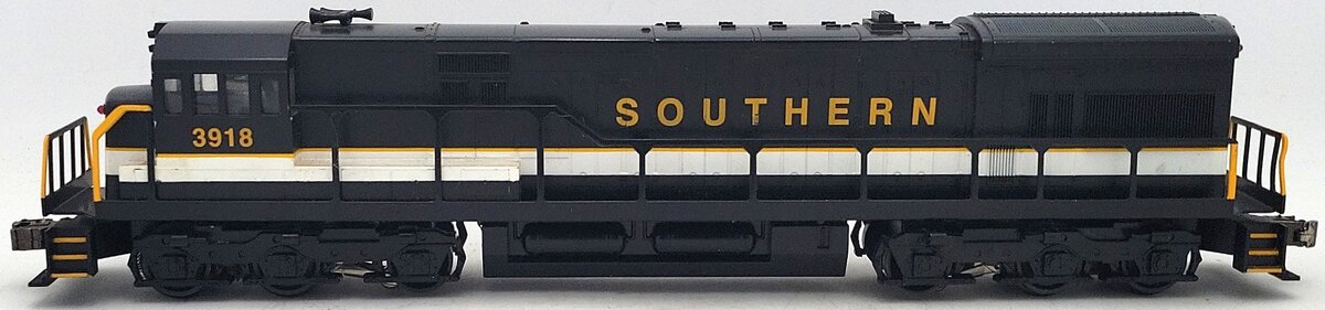 Williams U1017 Southern U33C Powered Diesel Locomotive #3918 EX/Box