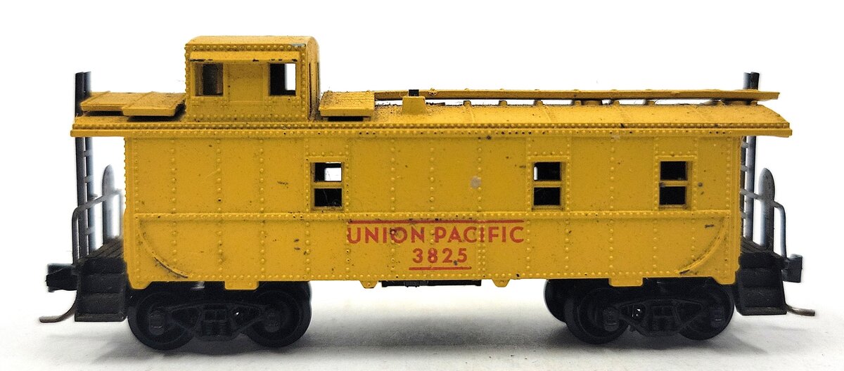 Atlas 3562 N Scale Union Pacific Caboose #3825 EX/Box