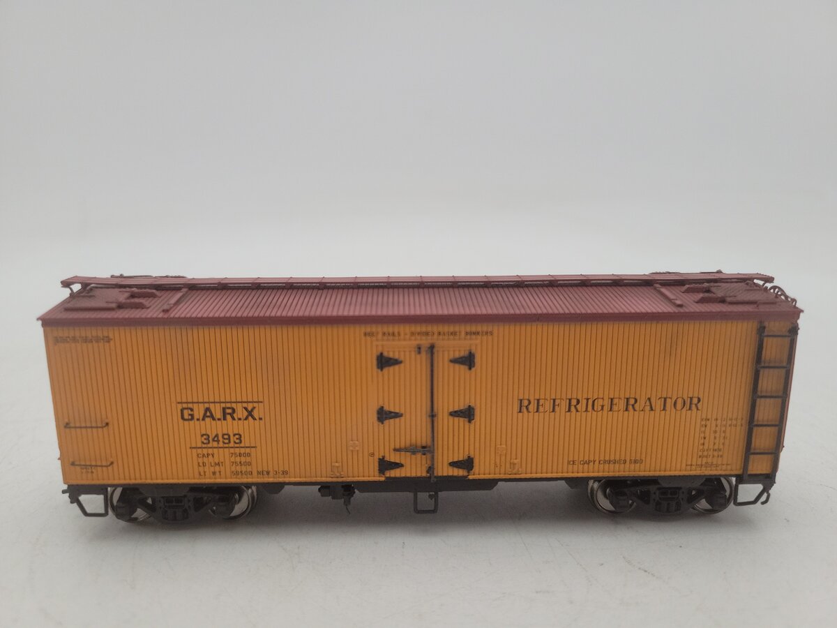 Rapido Trains 121007-2 HO Scale GARX Meat Reefer Car #3493 EX/Box