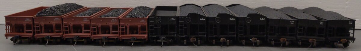 Bowser & Other HO Scale Assorted Hopper Cars: 33324, 33298, 33157, 596, 561 [12] VG