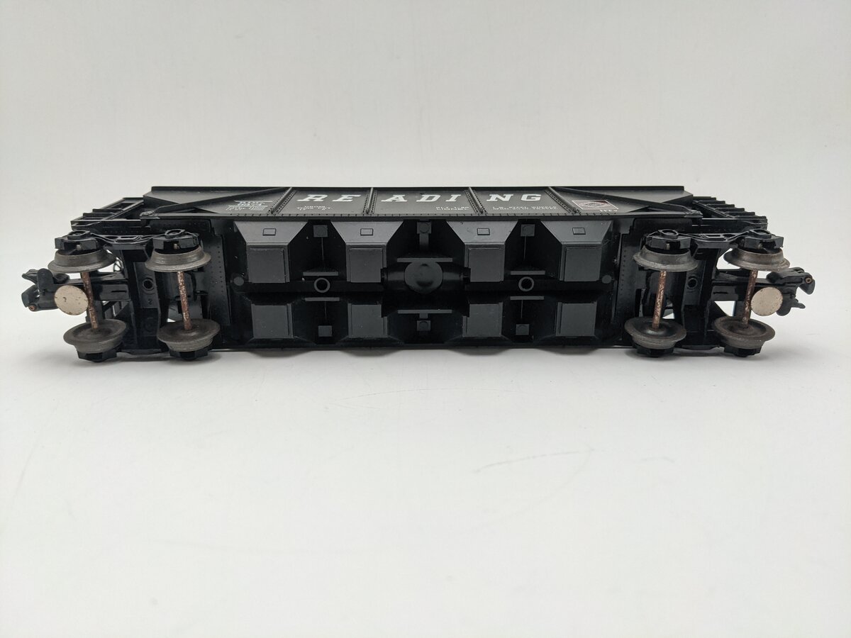 Lionel 6-9374 O Gauge Reading 4-Bay Covered Hopper VG