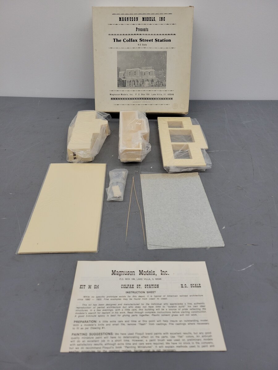 Magnuson Models M513 HO Scale The Colfax Street Station Building Kit EX/Box