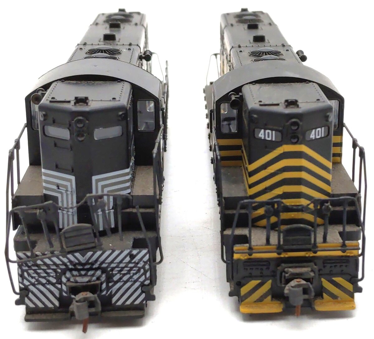 Atlas HO Scale Assorted Diesel Locomotives: 5709, 401 [2] EX