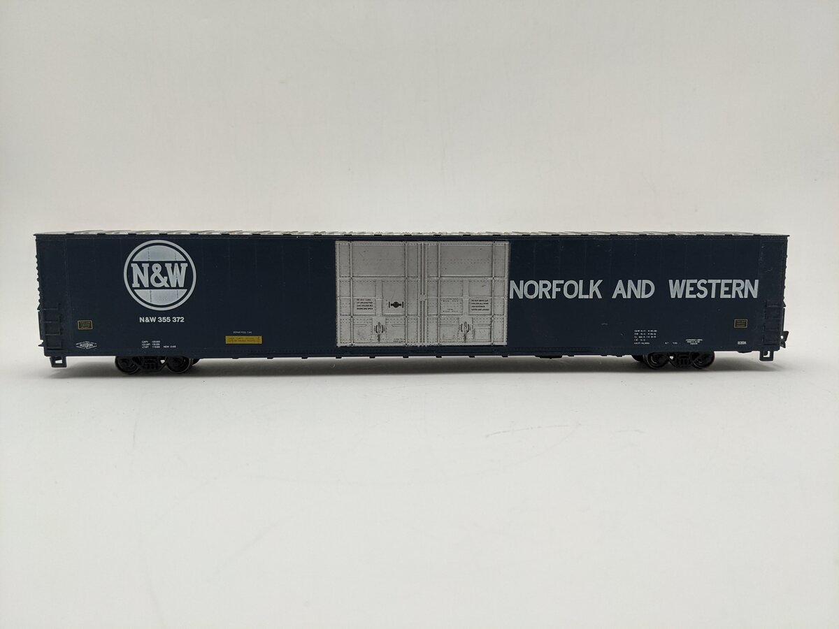 Athearn 01980 HO Scale Norfolk & Western 86' HC BOX 4 Door Kit VG
